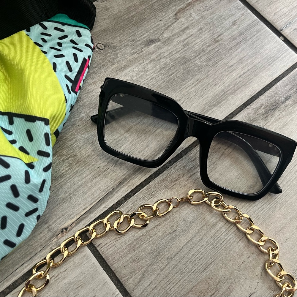 Colorful 90s Accessory Set - Picture 6 of 13